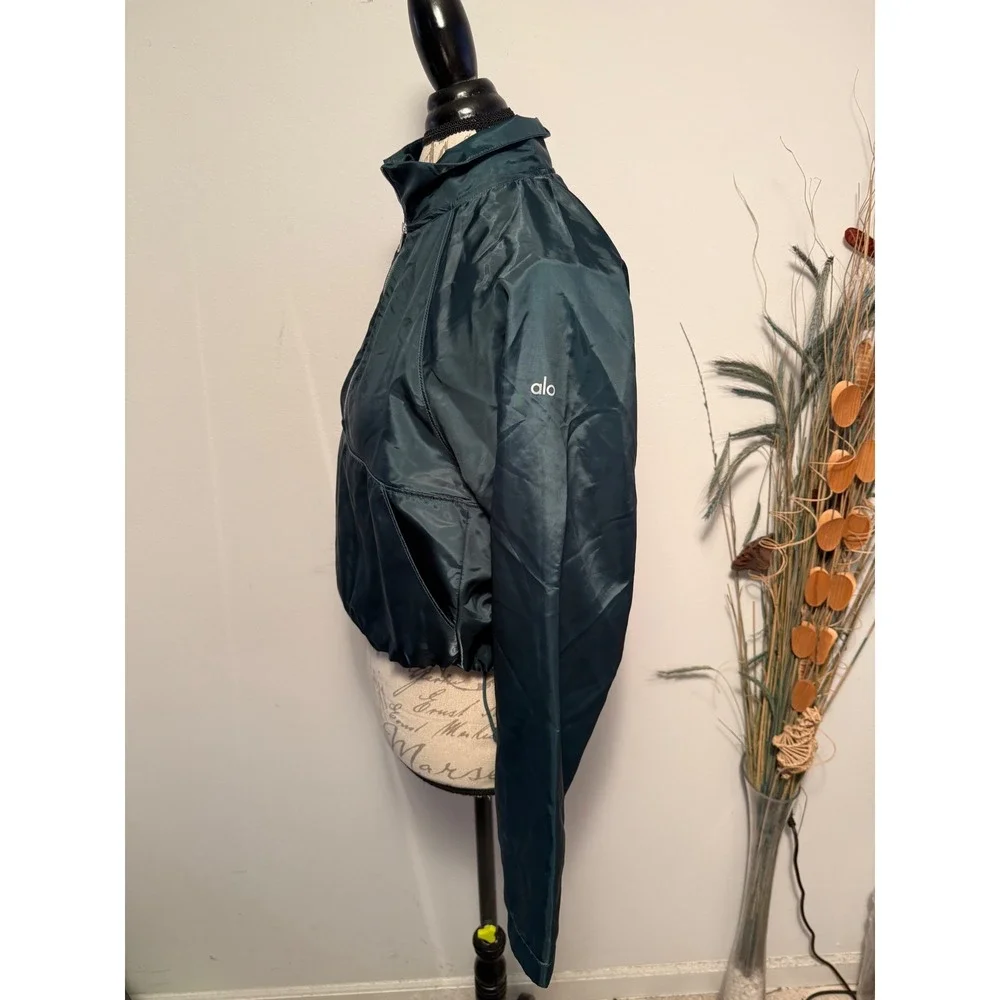 Alo Yoga afterglow Womens Half Zip Cropped Windbreaker Jacket Teal Green